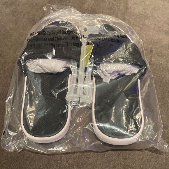 Men’s Black Wesley Slides Slip On Sandals All In Motion Size 8 NWT - Picture 6 of 6